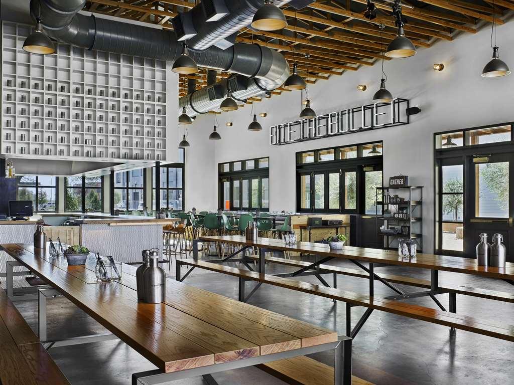 Cavalry Court, By Valencia Hotel Collection College Station Restaurant photo