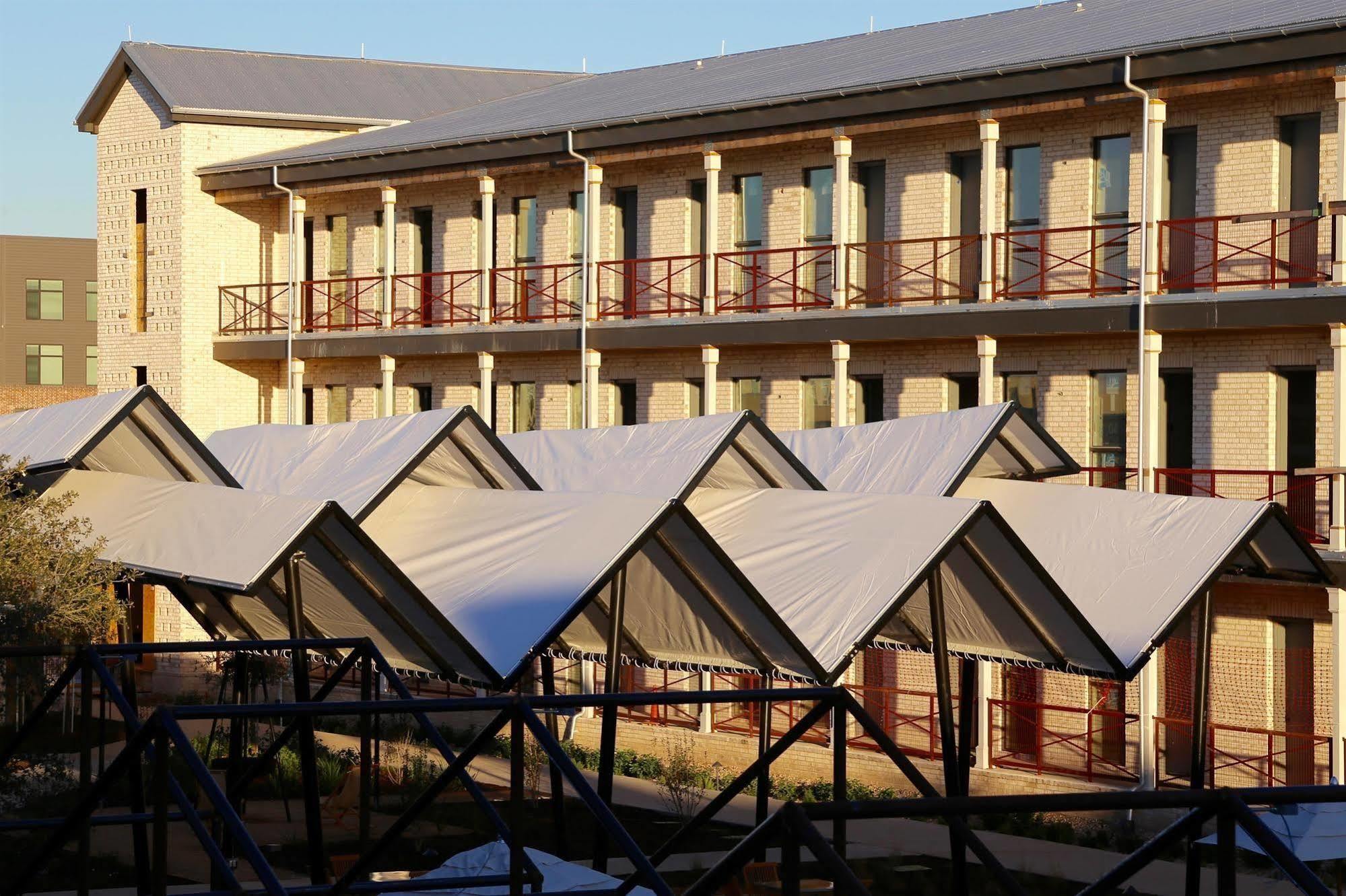 Cavalry Court, By Valencia Hotel Collection College Station Exterior photo