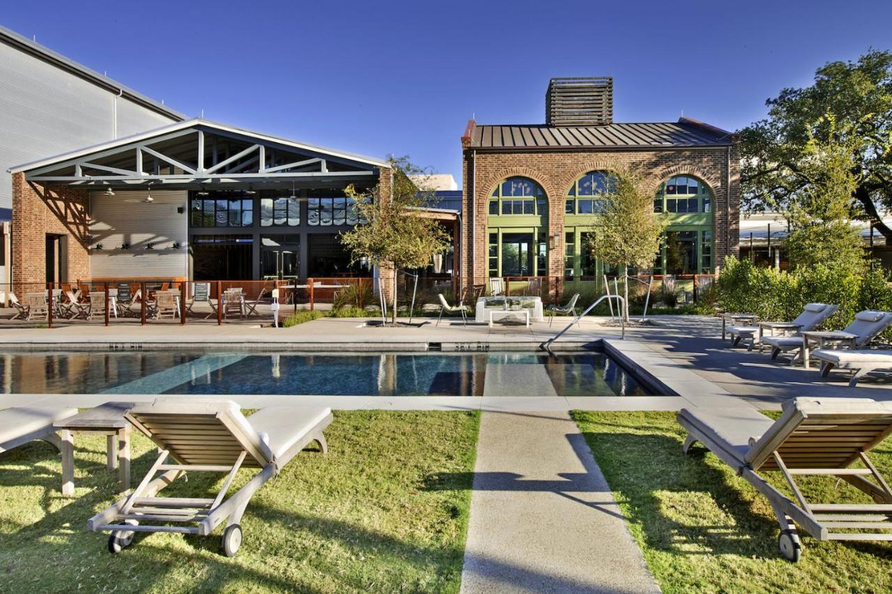 Cavalry Court, By Valencia Hotel Collection College Station Exterior photo